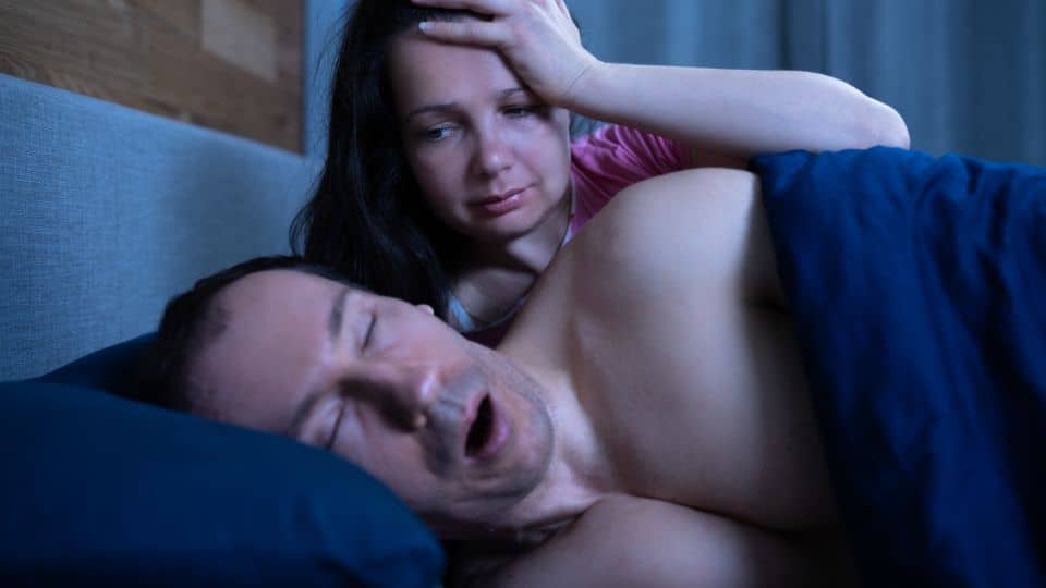 דום נשימה בשינה - כך תתמודדו עם זה